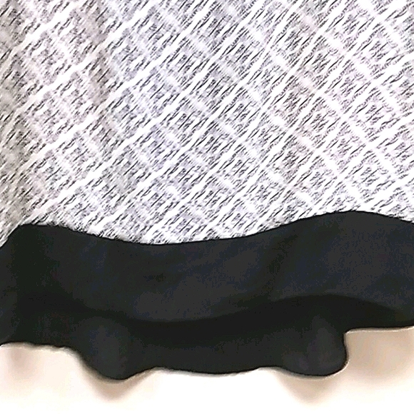 Forever 21 top, ladies  XS - Picture 2 of 4